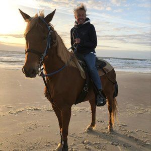 Meet your Posher, Helen